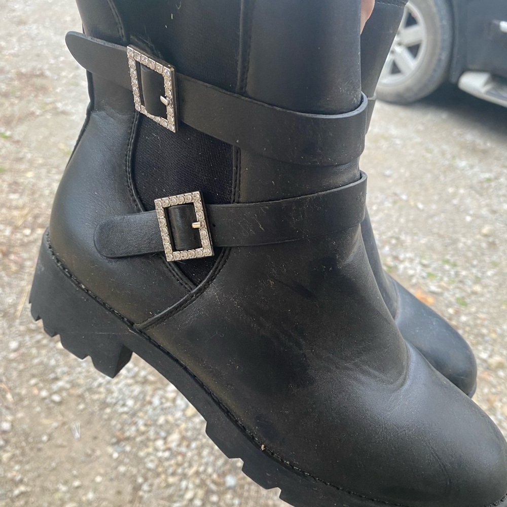 Nice black ankle boots